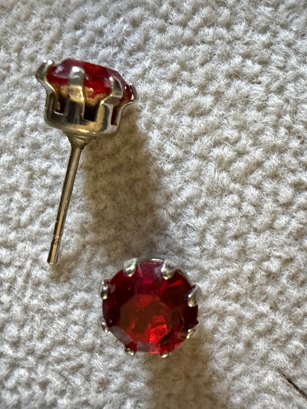 Earrings - Picture 7 of 9